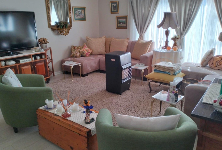 4 Bedroom Property for Sale in Hartenbos Central Western Cape